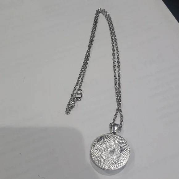 OM Symbol Cabochon Tibetan silver Glass Chain Pendant Necklace - Picture 5 of 5